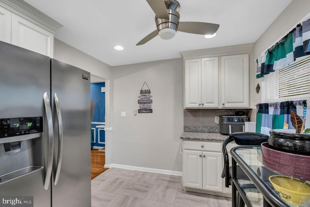 402 SILVER CT, Hamilton, NJ 08690 — photo 5