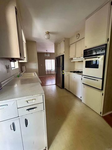 2280 E Valley Pkwy 43, Escondido, CA 92027