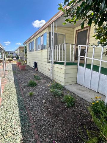 2280 E Valley Pkwy 43, Escondido, CA 92027