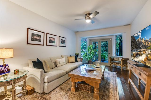 7101 Sungate DR, Austin, TX 78731