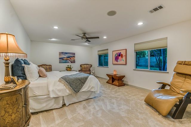 7101 Sungate DR, Austin, TX 78731