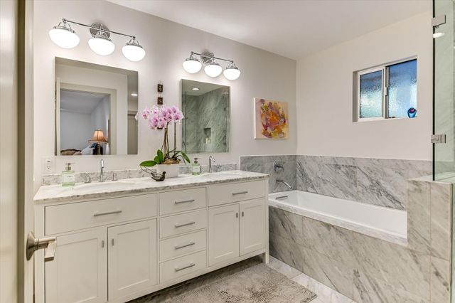 7101 Sungate DR, Austin, TX 78731