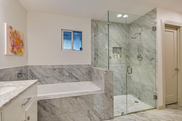 7101 Sungate DR, Austin, TX 78731