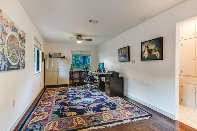 7101 Sungate DR, Austin, TX 78731