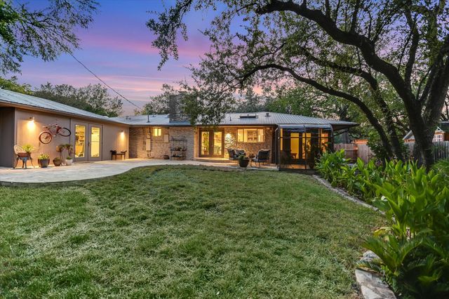 7101 Sungate DR, Austin, TX 78731