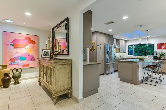 7101 Sungate DR, Austin, TX 78731
