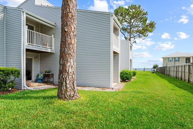 101 Old Ferry Road 12B, Shalimar, FL 32579