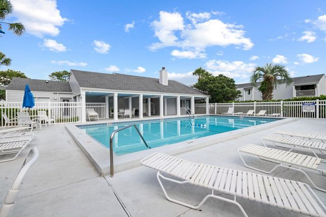 101 Old Ferry Road 12B, Shalimar, FL 32579