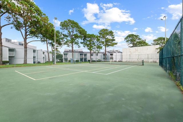 101 Old Ferry Road 12B, Shalimar, FL 32579