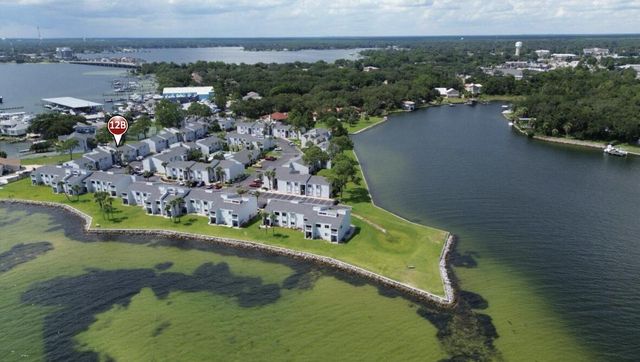 101 Old Ferry Road 12B, Shalimar, FL 32579