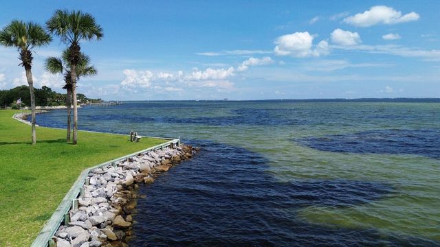 101 Old Ferry Road 12B, Shalimar, FL 32579