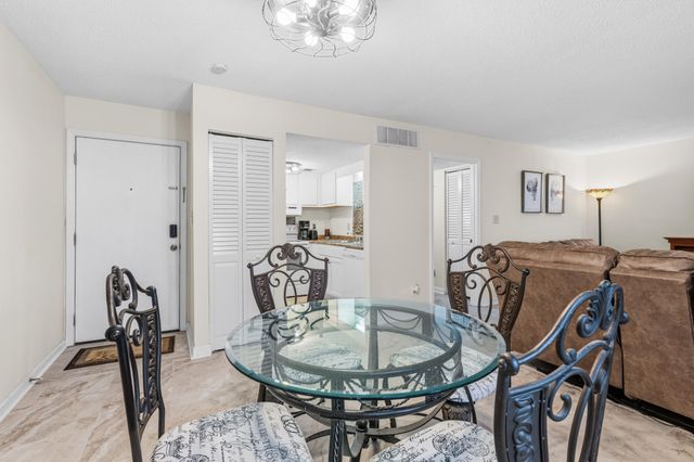 101 Old Ferry Road 12B, Shalimar, FL 32579