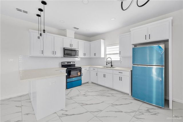 1305 N Aryana Avenue, Edinburg, TX 78542