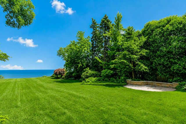 6320 N Lake DRIVE, Whitefish Bay, WI 53217
