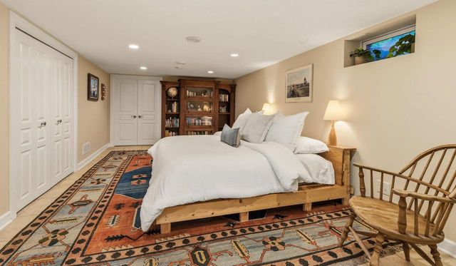 6320 N Lake DRIVE, Whitefish Bay, WI 53217