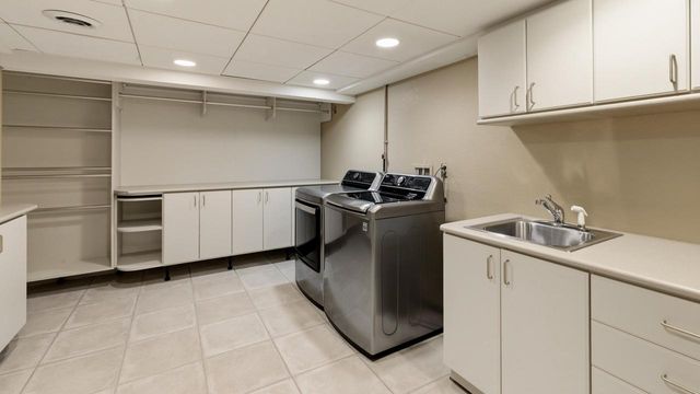 6320 N Lake DRIVE, Whitefish Bay, WI 53217