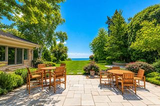 6320 N Lake DRIVE, Whitefish Bay, WI 53217