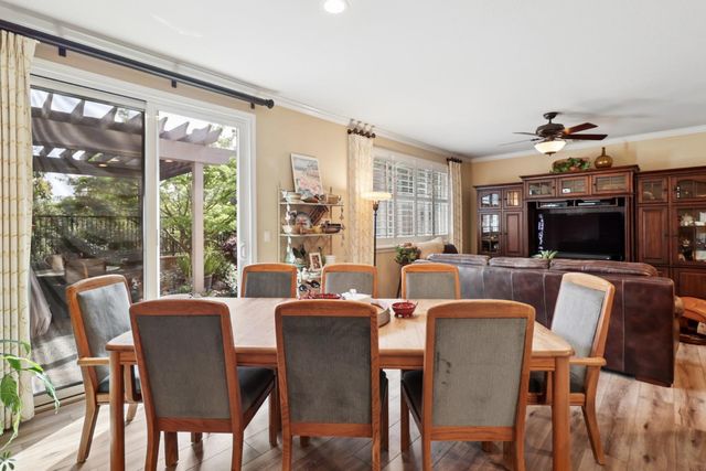 7560 Chatsworth Cir, Elk Grove, CA 95757