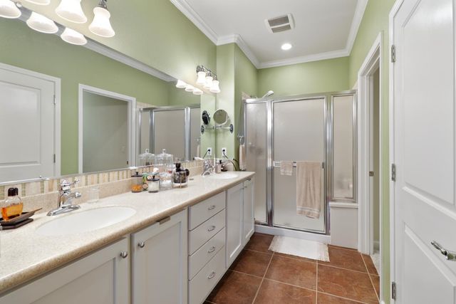 7560 Chatsworth Cir, Elk Grove, CA 95757