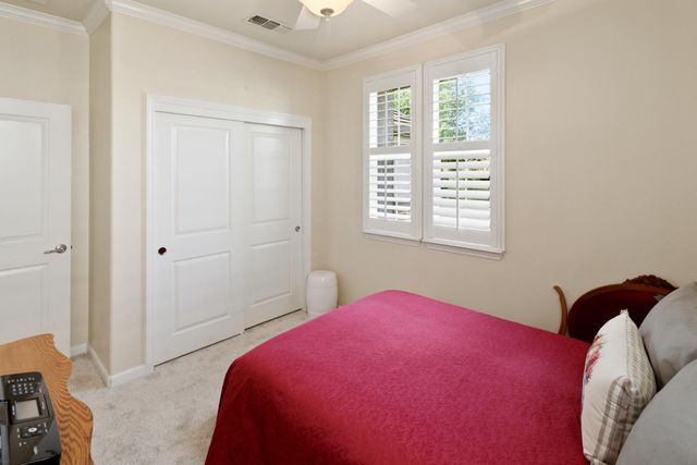 7560 Chatsworth Cir, Elk Grove, CA 95757