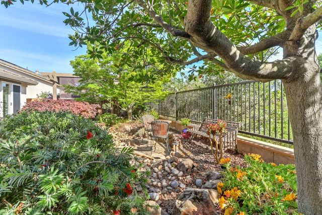 7560 Chatsworth Cir, Elk Grove, CA 95757