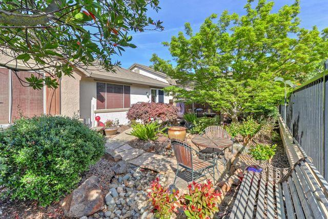 7560 Chatsworth Cir, Elk Grove, CA 95757