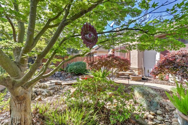 7560 Chatsworth Cir, Elk Grove, CA 95757