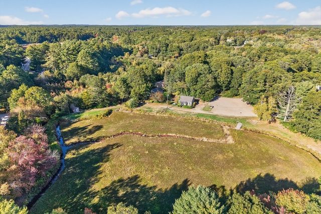 17,17A,17B Cranberry Ln 17,17A,17B, Falmouth, MA 02536
