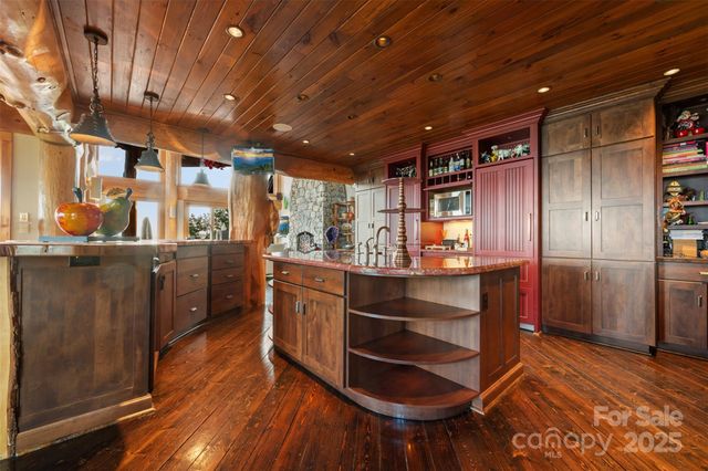 2910 Eagles Nest Trail, Banner Elk, NC 28604