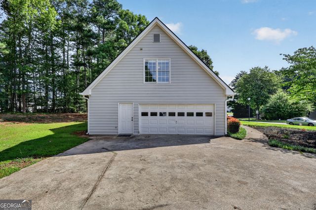 2232 Woodbriar Drive, Buford, GA 30518