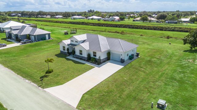 8640 SW 7th Lane, Okeechobee, FL 34974