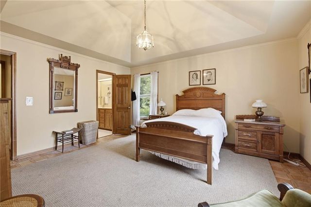 3812 W 79th Terrace, Prairie Village, KS 66208