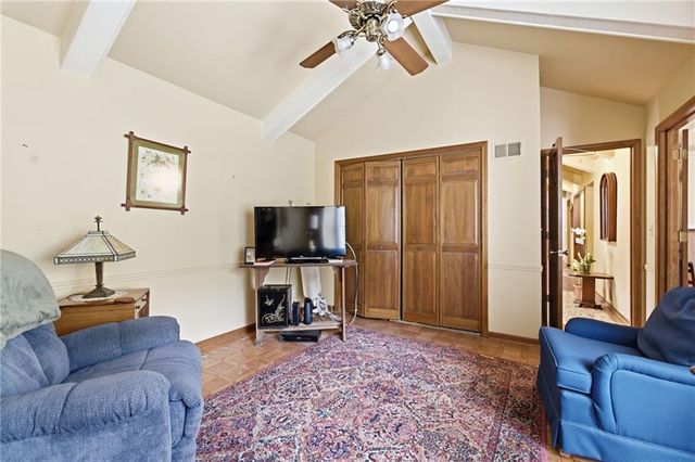 3812 W 79th Terrace, Prairie Village, KS 66208