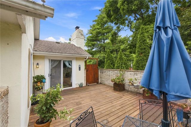 3812 W 79th Terrace, Prairie Village, KS 66208