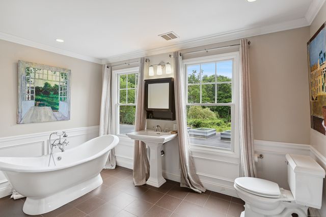 114 Cross Highway, Westport, CT 06880