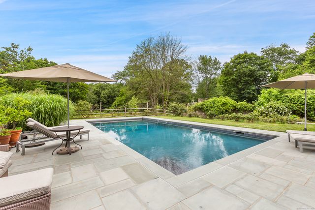 114 Cross Highway, Westport, CT 06880