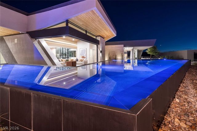 705 Dragon Peak Drive, Henderson, NV 89012