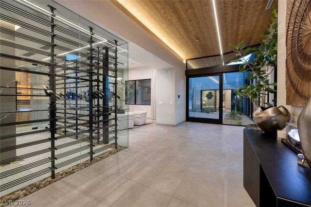 705 Dragon Peak Drive, Henderson, NV 89012