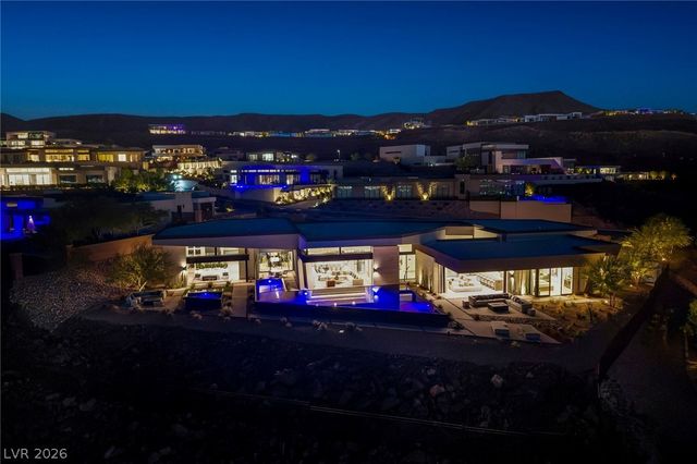 705 Dragon Peak Drive, Henderson, NV 89012