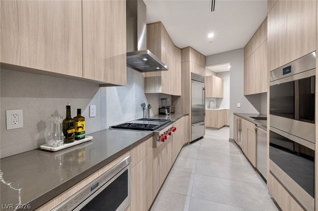 705 Dragon Peak Drive, Henderson, NV 89012