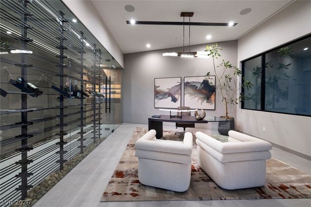 705 Dragon Peak Drive, Henderson, NV 89012
