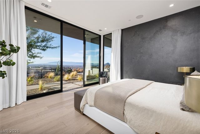705 Dragon Peak Drive, Henderson, NV 89012