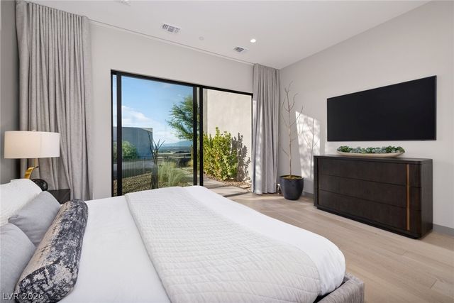 705 Dragon Peak Drive, Henderson, NV 89012