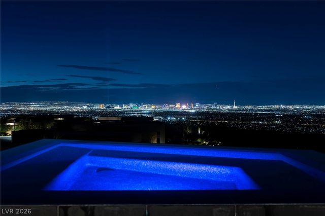 705 Dragon Peak Drive, Henderson, NV 89012