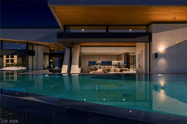 705 Dragon Peak Drive, Henderson, NV 89012