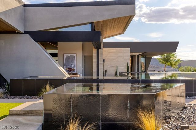 705 Dragon Peak Drive, Henderson, NV 89012
