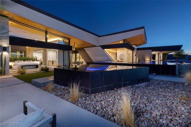 705 Dragon Peak Drive, Henderson, NV 89012