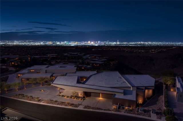 705 Dragon Peak Drive, Henderson, NV 89012