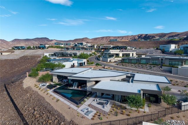 705 Dragon Peak Drive, Henderson, NV 89012
