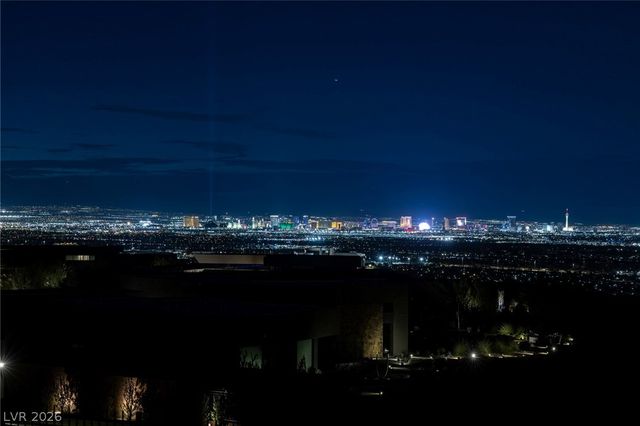 705 Dragon Peak Drive, Henderson, NV 89012